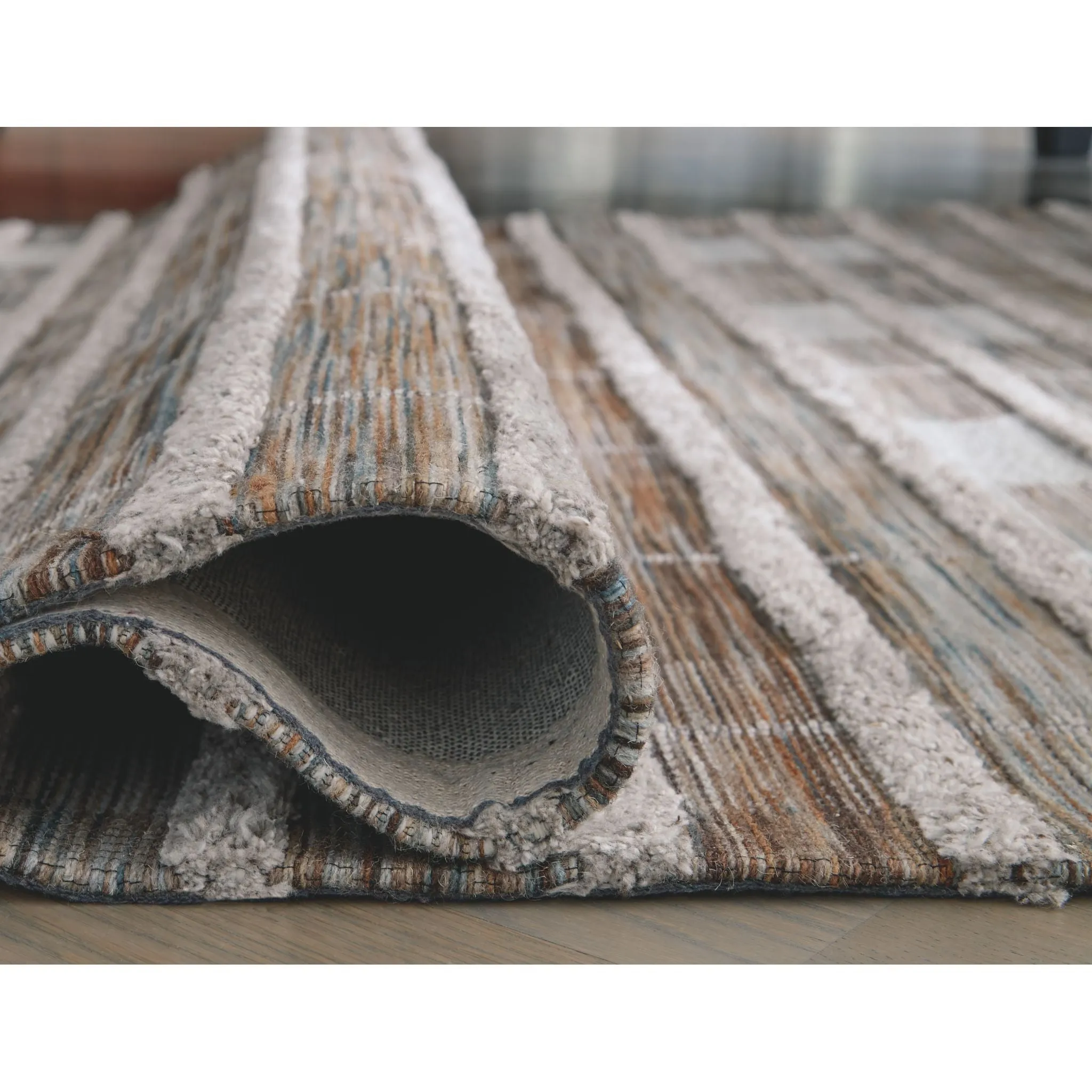 Edrea Area Rug - 5'x7'