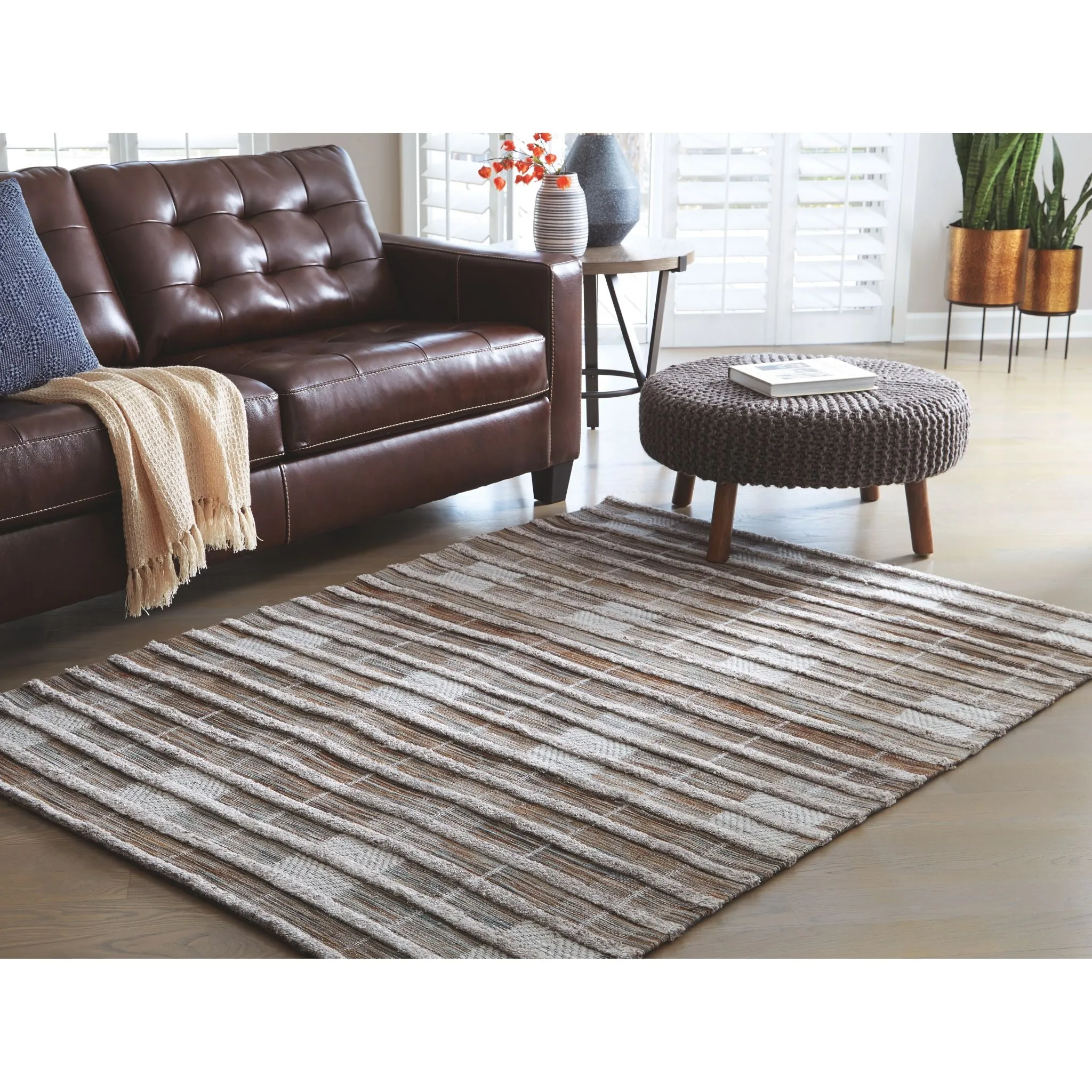 Edrea Area Rug - 5'x7'
