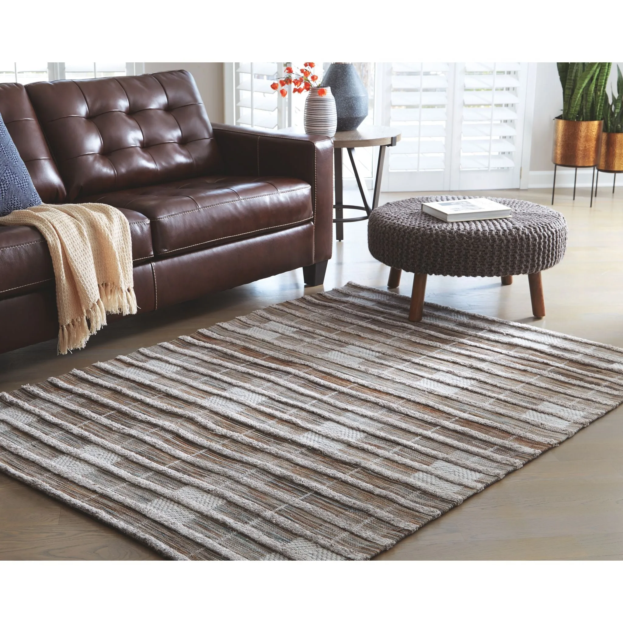 Edrea Area Rug - 5'x7'