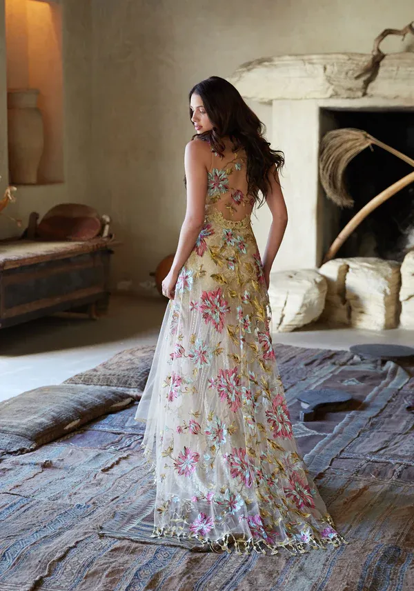 Long Wedding Dresses 3D Floral Embroidery Wedding Gowns JKW128