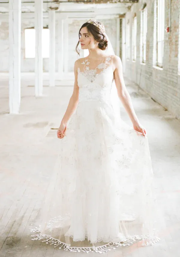 Long Wedding Dresses 3D Floral Embroidery Wedding Gowns JKW128