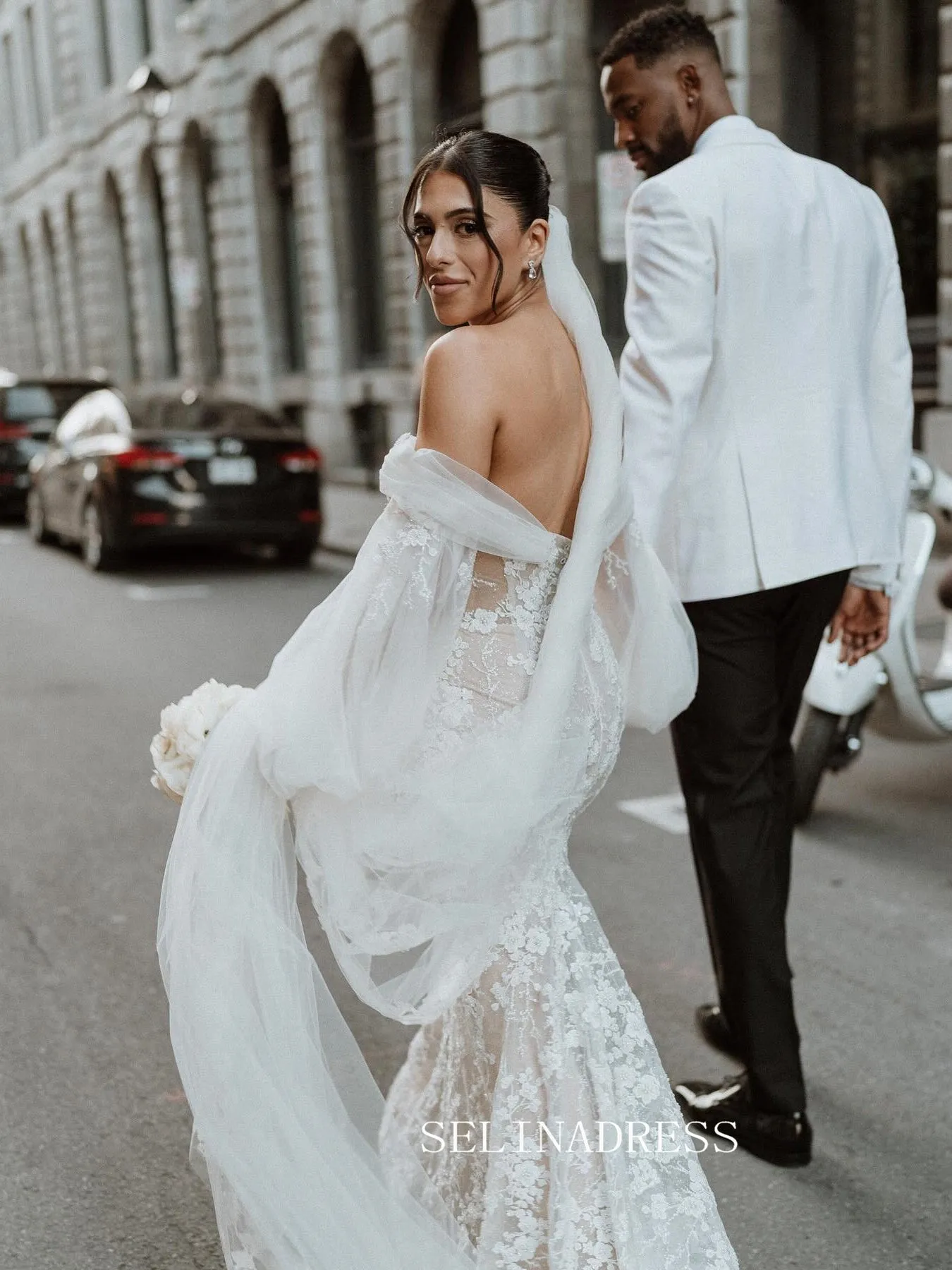 Mermaid Off-the-shoulder Long Sleeve Wedding Dress Cheap Lace Wedding Gowns EVW009