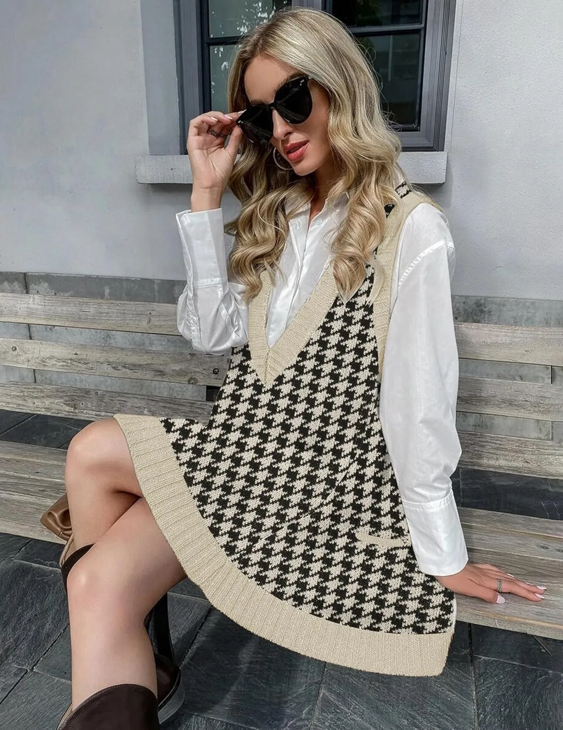 Zeagoo Womens Sweater Vest Dress Pattern Knitted Pullovers Sweaters V Neck Tank Sweater Dress with Pockets